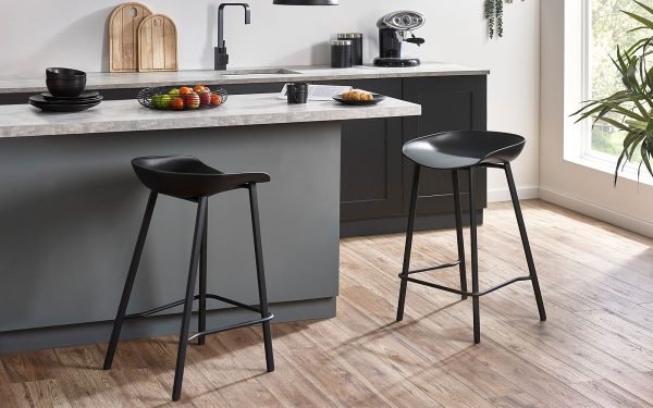 renzo bar stool black roomset