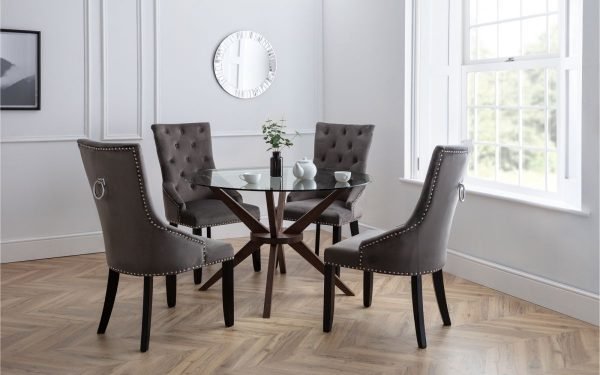 veneto chairs chelsea small table roomset