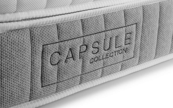 capsule box top mattress capsule logo detail