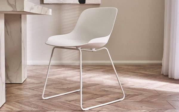 roc rocco chair white roomset