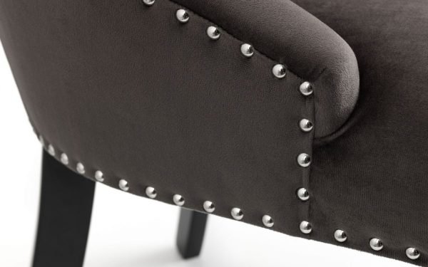 veneto knockerback chair stud detail