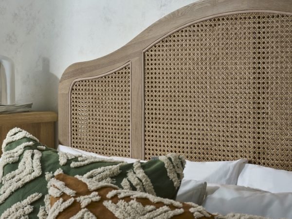 FLE Fleur Rattan Bed cm Double Bed Detail